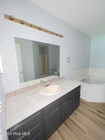 2940 Mulberry Lane B, Greenville, NC 27858