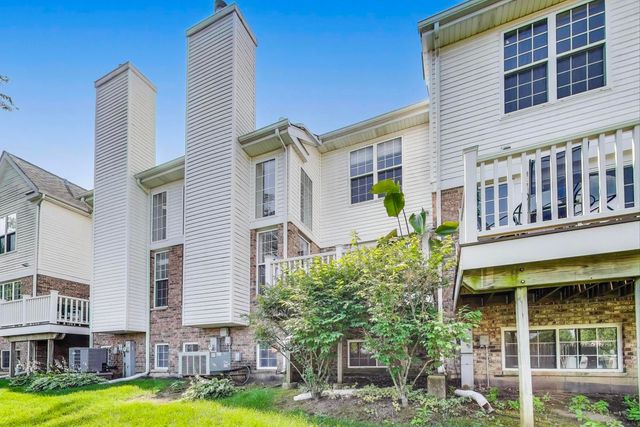 516 Citadel Circle, Westmont, IL 60559