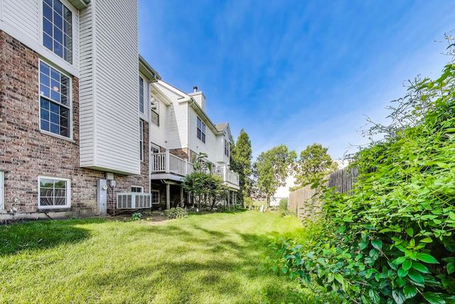 516 Citadel Circle, Westmont, IL 60559