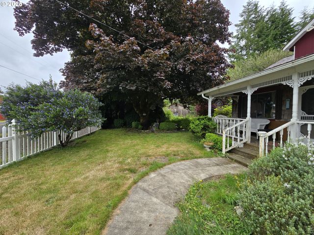 37564 LABISKE Ln, Astoria, OR 97103