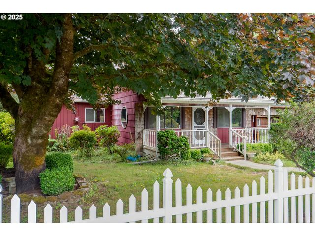 37564 LABISKE Ln, Astoria, OR 97103