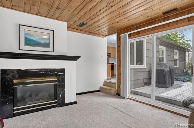 15690 Birwood Avenue, Beverly Hills, MI 48025