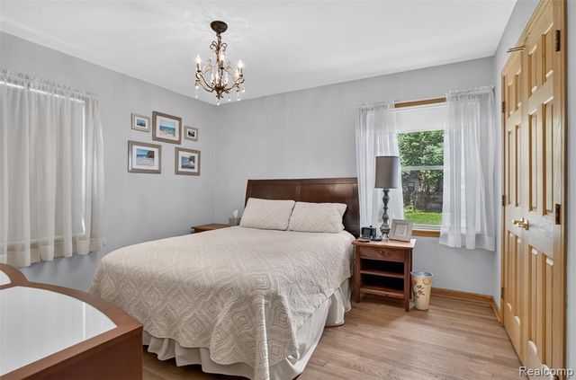 15690 Birwood Avenue, Beverly Hills, MI 48025