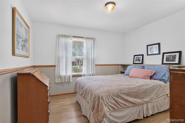 15690 Birwood Avenue, Beverly Hills, MI 48025