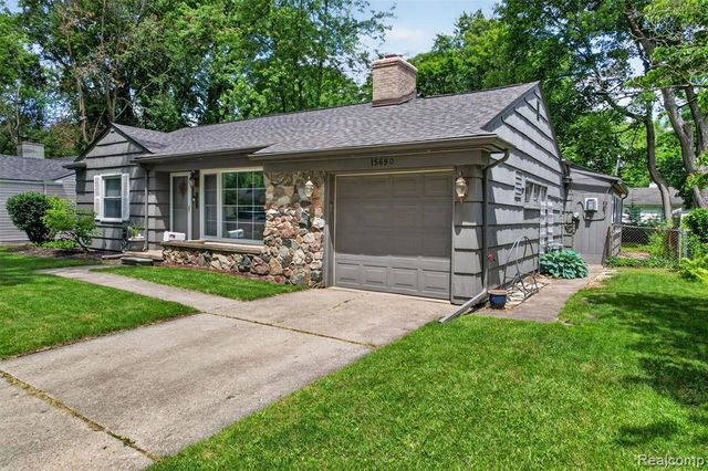 15690 Birwood Avenue, Beverly Hills, MI 48025