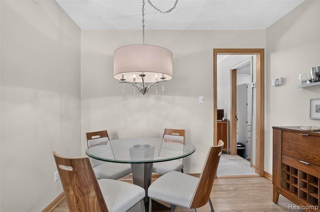 15690 Birwood Avenue, Beverly Hills, MI 48025