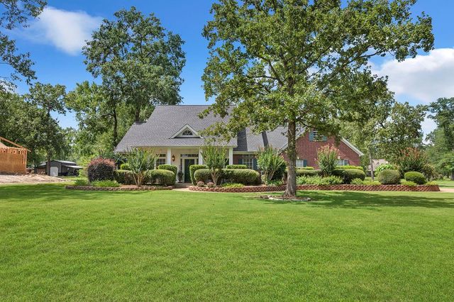 625 White Dove Dr, Lufkin, TX 75901