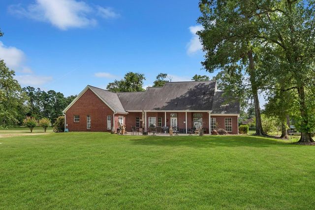 625 White Dove Dr, Lufkin, TX 75901