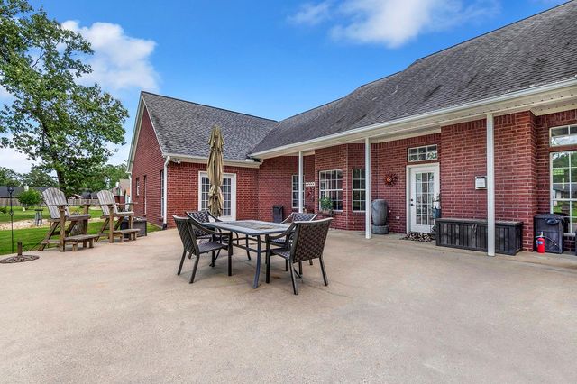 625 White Dove Dr, Lufkin, TX 75901