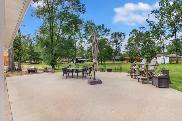 625 White Dove Dr, Lufkin, TX 75901