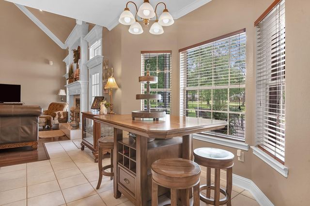 625 White Dove Dr, Lufkin, TX 75901