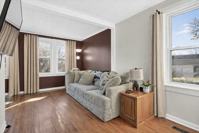 700 Main Street W, Carver, MN 55315