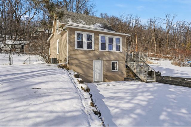 700 Main Street W, Carver, MN 55315