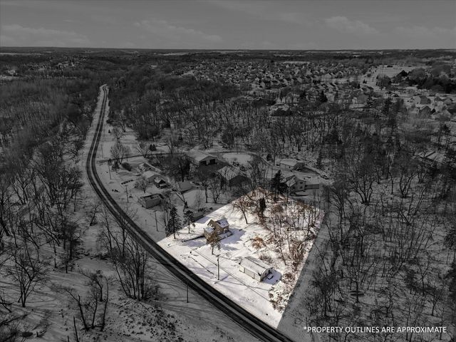 700 Main Street W, Carver, MN 55315