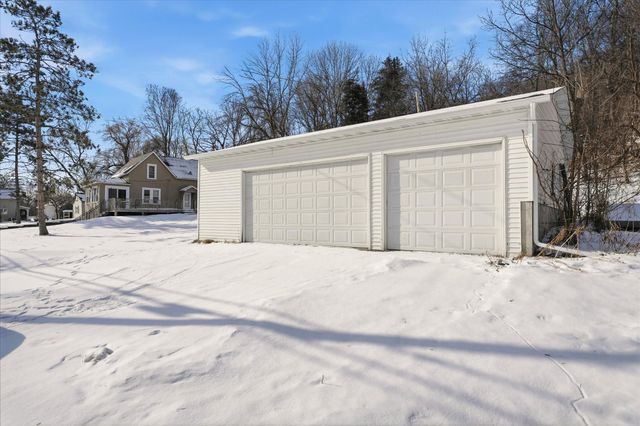 700 Main Street W, Carver, MN 55315