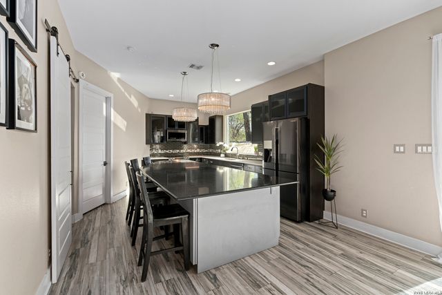 327 JACKSON ST, San Antonio, TX 78212