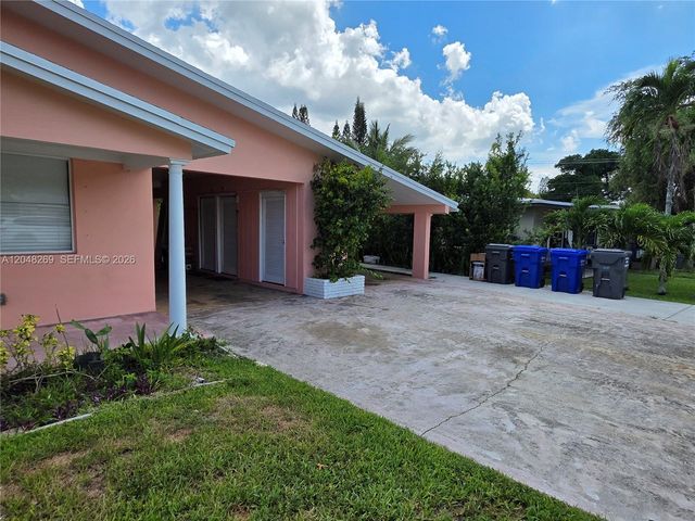 6130 Funston St N, Hollywood, FL 33023