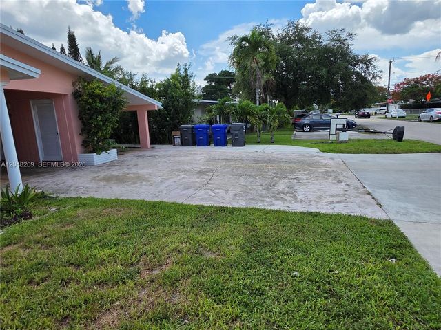 6130 Funston St N, Hollywood, FL 33023