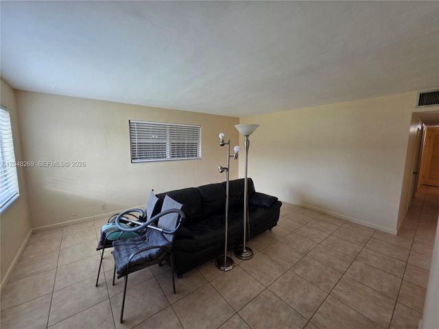 6130 Funston St N, Hollywood, FL 33023