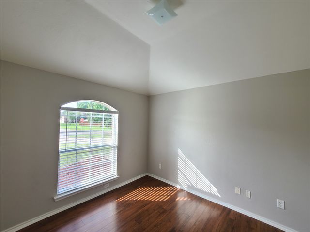 1101 Hidden Glade Drive, Mansfield, TX 76063