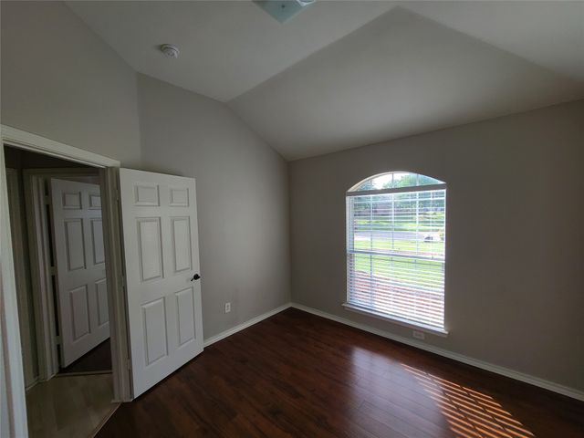 1101 Hidden Glade Drive, Mansfield, TX 76063