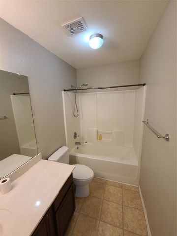1101 Hidden Glade Drive, Mansfield, TX 76063