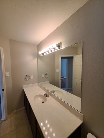 1101 Hidden Glade Drive, Mansfield, TX 76063