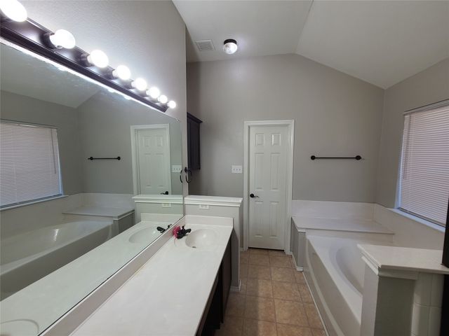 1101 Hidden Glade Drive, Mansfield, TX 76063