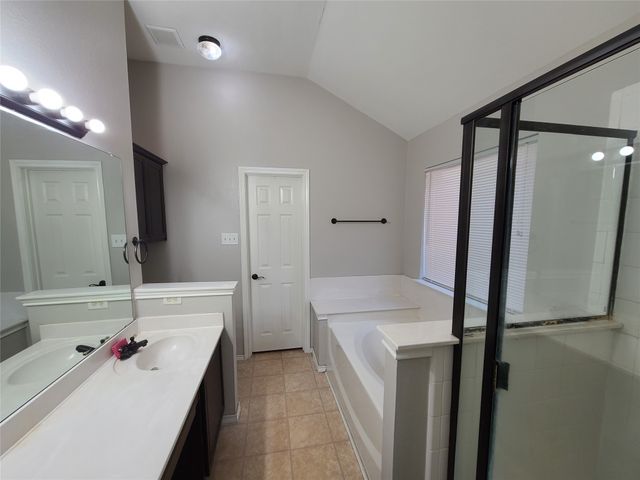 1101 Hidden Glade Drive, Mansfield, TX 76063