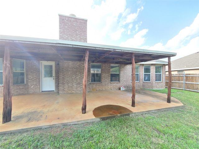 1101 Hidden Glade Drive, Mansfield, TX 76063