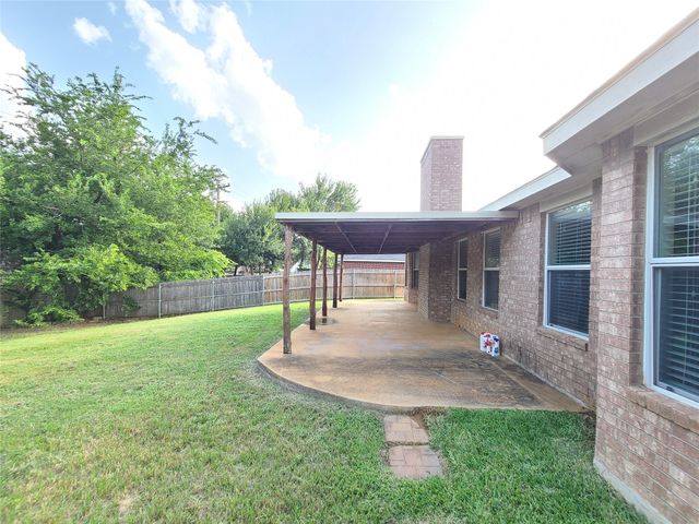 1101 Hidden Glade Drive, Mansfield, TX 76063