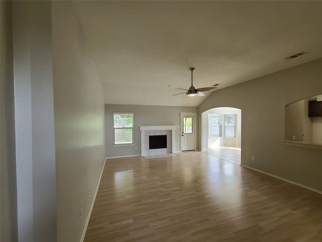 1101 Hidden Glade Drive, Mansfield, TX 76063