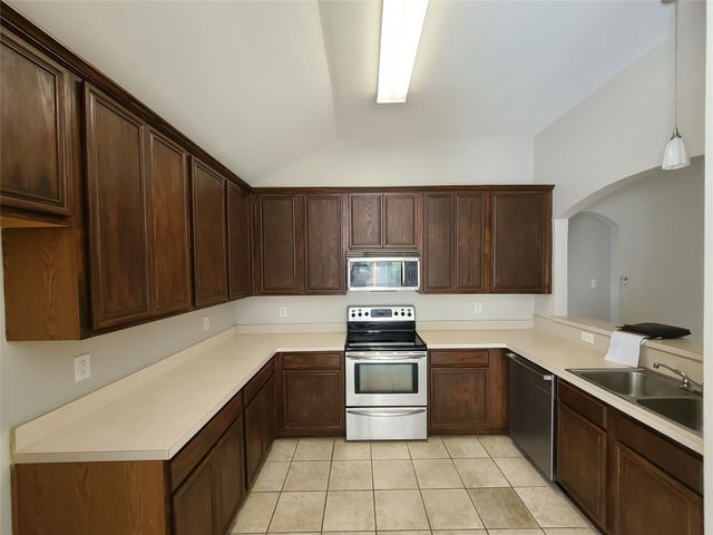 1101 Hidden Glade Drive, Mansfield, TX 76063