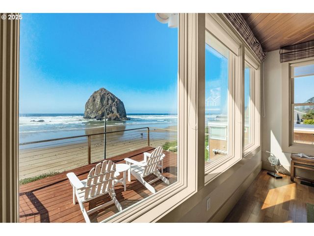 1880 PACIFIC St, Cannon Beach, OR 97110
