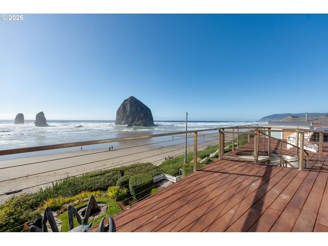 1880 PACIFIC St, Cannon Beach, OR 97110