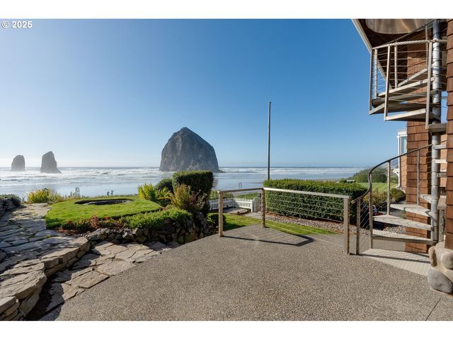 1880 PACIFIC St, Cannon Beach, OR 97110