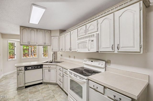 108 Pinnacle Court, Seven Lakes, NC 27376