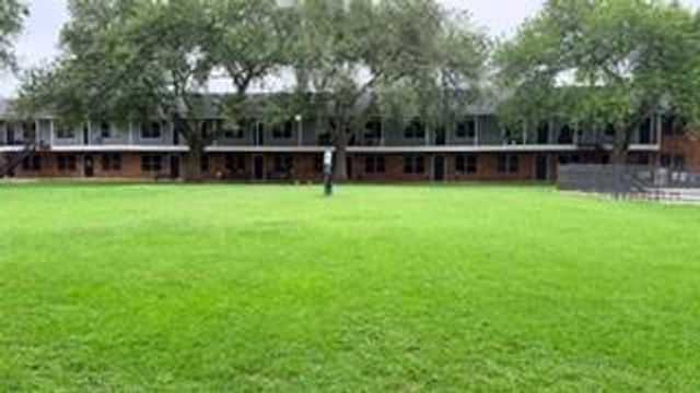2101 Mustang Road, Alvin, TX 77511