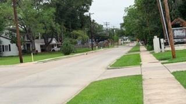 2101 Mustang Road, Alvin, TX 77511