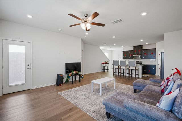 732 Thorn Creek Drive, Anna, TX 75409