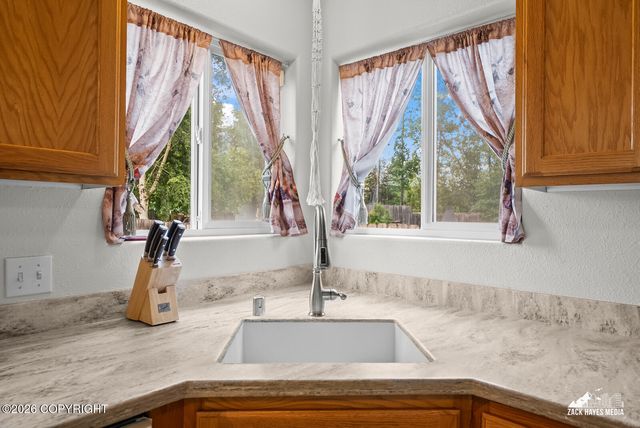 1020 Bentree Circle, Anchorage, AK 99504
