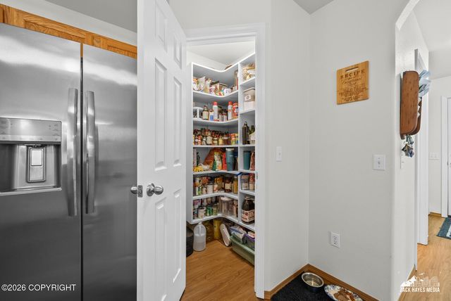 1020 Bentree Circle, Anchorage, AK 99504