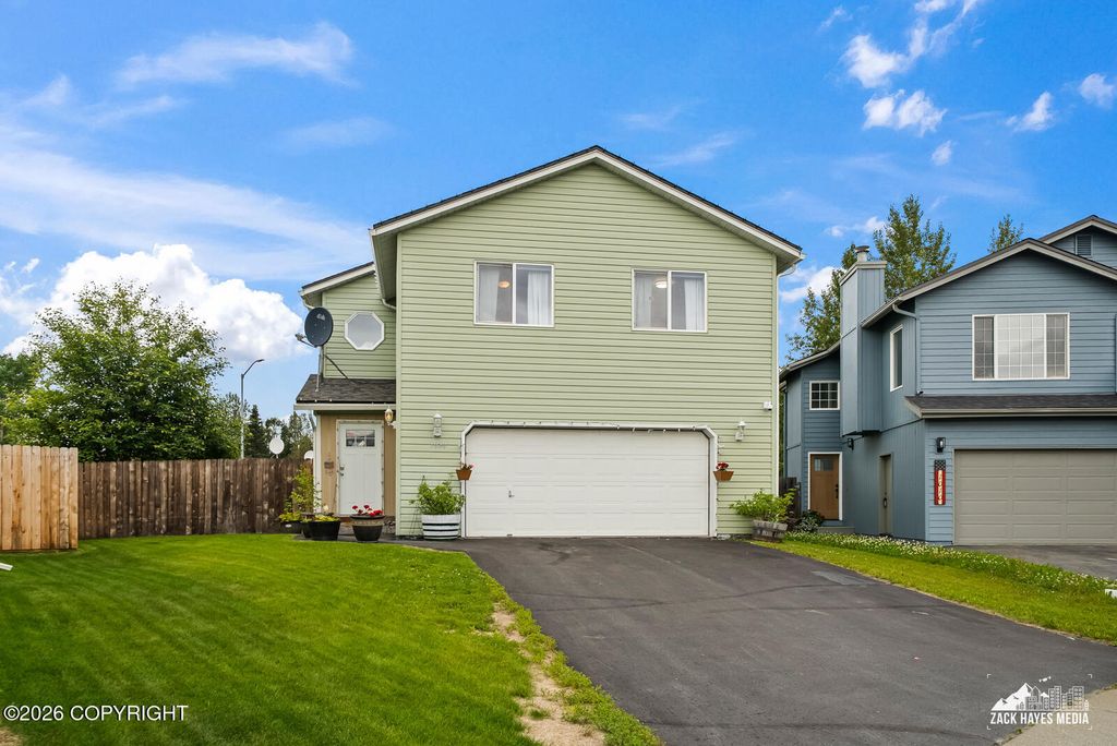 1020 Bentree Circle, Anchorage, AK 99504