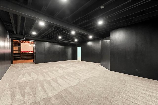 4213 NE Kennesaw Ridge, Lee's Summit, MO 64064