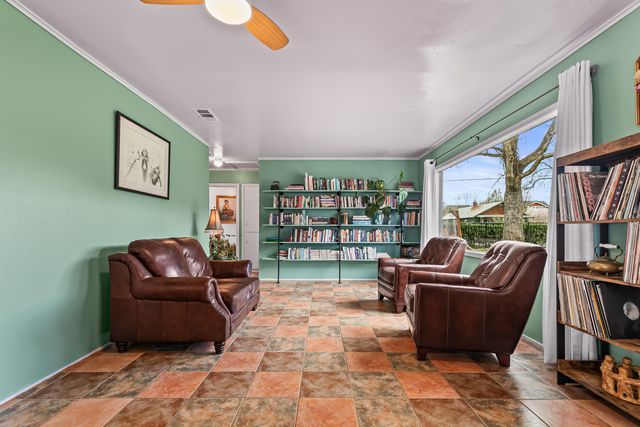 2999 Diane Street, Ashland, OR 97520