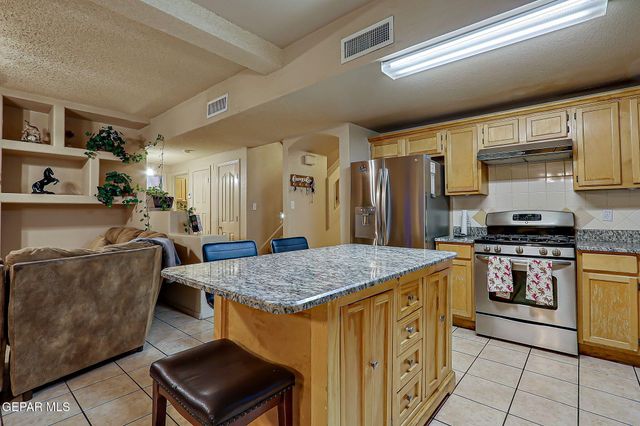 405 Santorini Court, Socorro, TX 79927