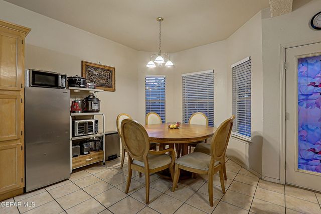 405 Santorini Court, Socorro, TX 79927