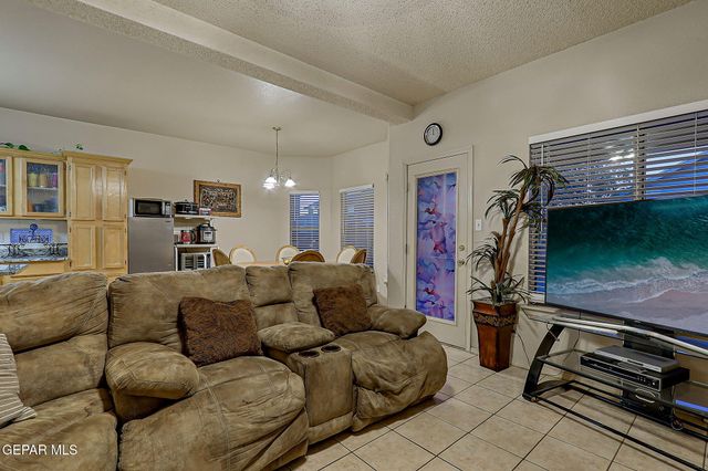 405 Santorini Court, Socorro, TX 79927