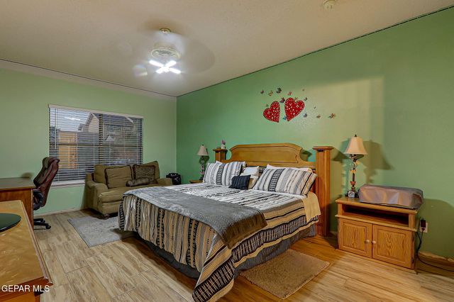 405 Santorini Court, Socorro, TX 79927