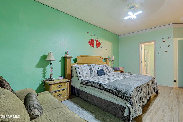 405 Santorini Court, Socorro, TX 79927